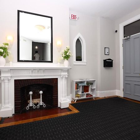 Stylish Newbury Street Studio, #4 Boston Extérieur photo